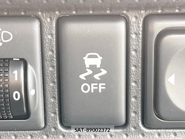 Nissan NV150 AD 2018-03 8010136-7