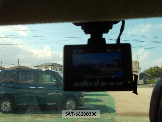 Nissan NV150 AD 2017-03 8010500-16