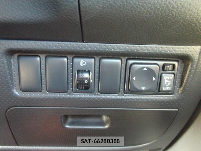 Nissan NV150 AD 2017-03 8010500-18