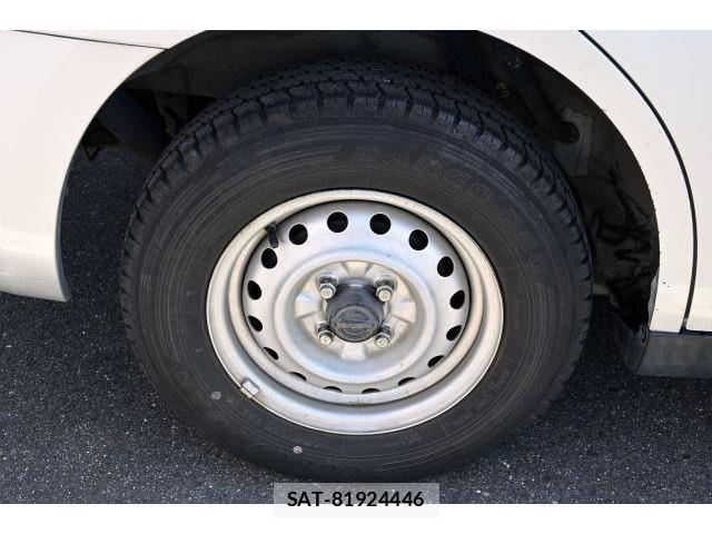 Nissan NV150 AD 2017-11 8010968-8