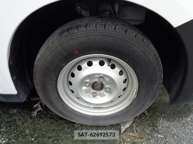 Nissan NV150 AD 2018-01 8010972-12