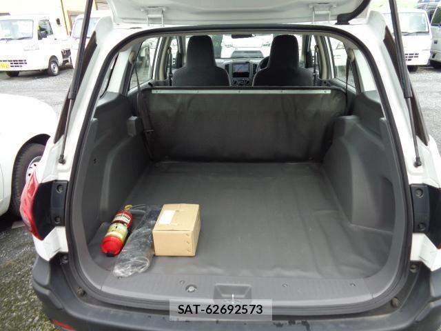 Nissan NV150 AD 2018-01 8010972-14