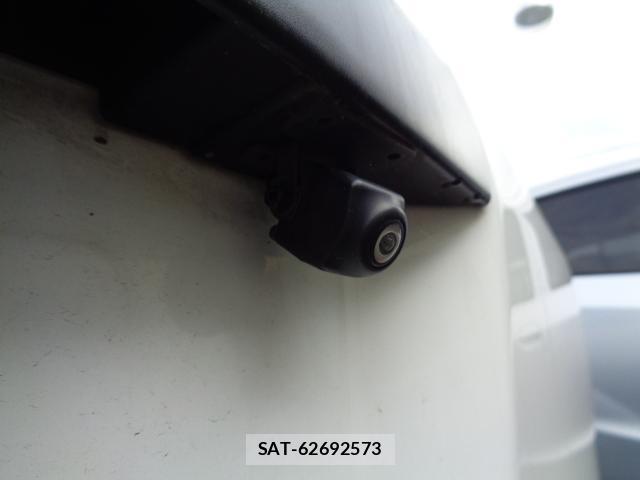 Nissan NV150 AD 2018-01 8010972-15