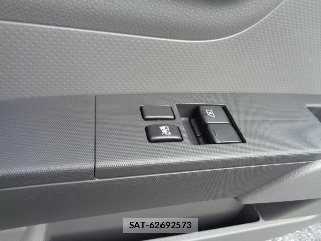 Nissan NV150 AD 2018-01 8010972-16