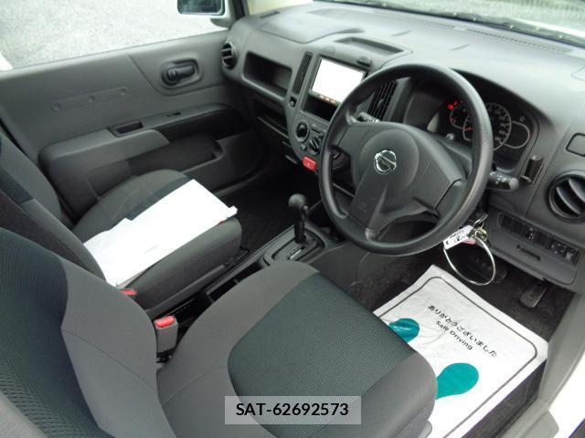 Nissan NV150 AD 2018-01 8010972-3