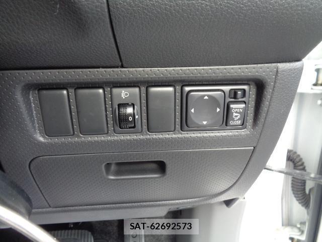 Nissan NV150 AD 2018-01 8010972-5