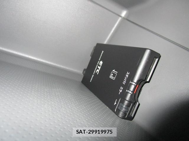 Nissan VANETTE VAN 2017-04 8006744-8