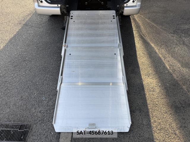 Nissan VANETTE VAN 2016-04 8010353-6