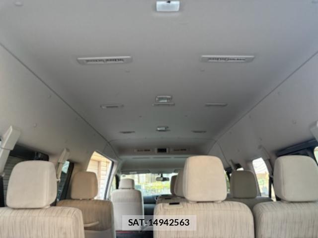 Nissan NV350 Caravan 2019-03 8007245-13