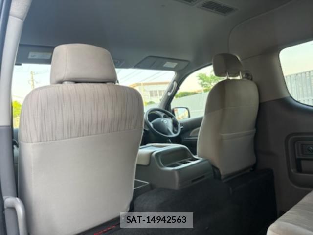 Nissan NV350 Caravan 2019-03 8007245-15