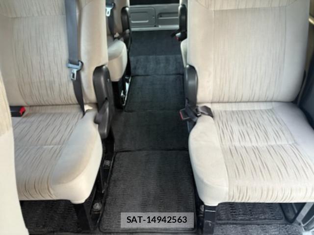 Nissan NV350 Caravan 2019-03 8007245-16