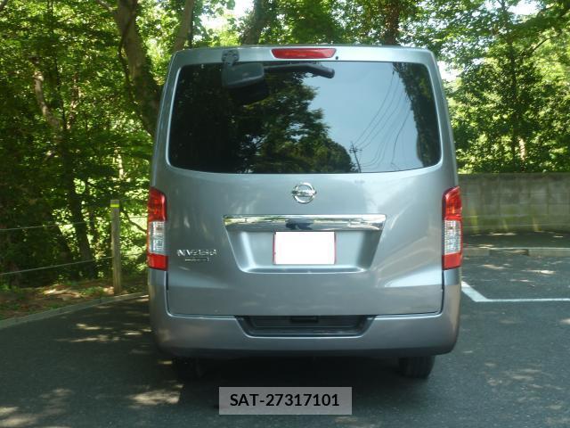Nissan NV350 Caravan 2018-12 8002967-1