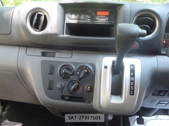 Nissan NV350 Caravan 2018-12 8002967-4