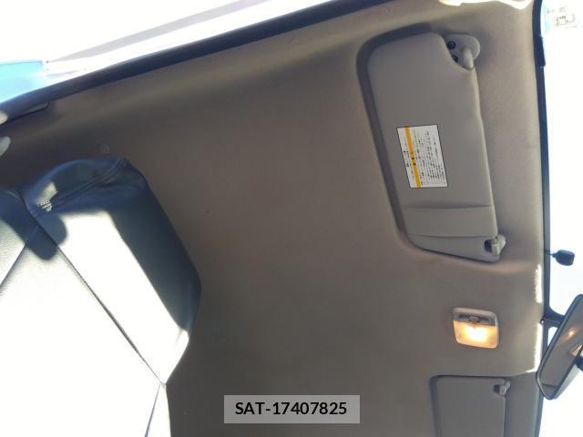 Nissan NV350 Caravan 2014-05 8002968-7