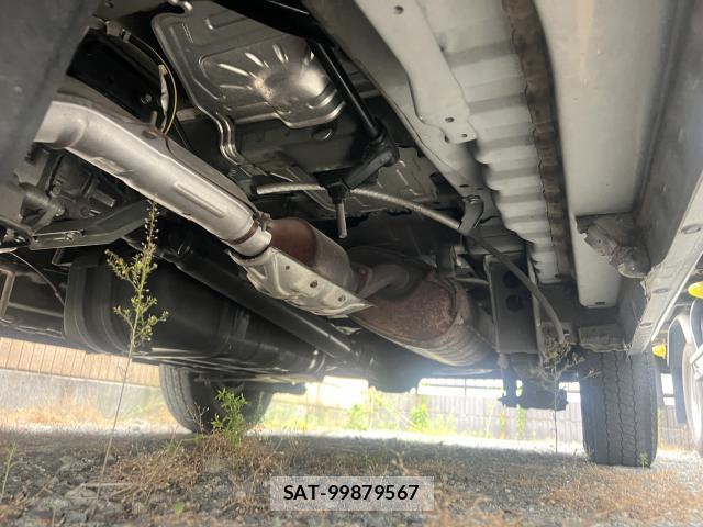 Nissan NV350 Caravan 2018-02 8002981-11