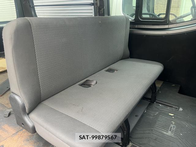 Nissan NV350 Caravan 2018-02 8002981-6