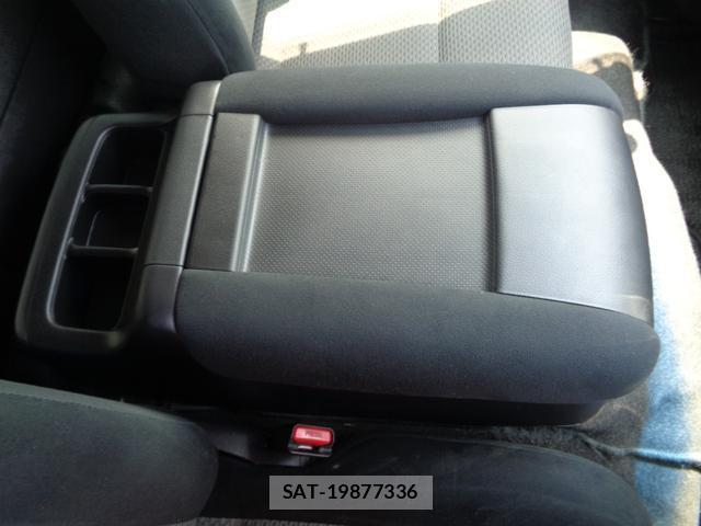 Nissan NV350 Caravan 2014-05 8002984-11