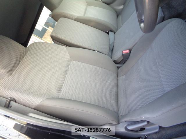 Nissan NV350 Caravan 2015-02 8002985-16