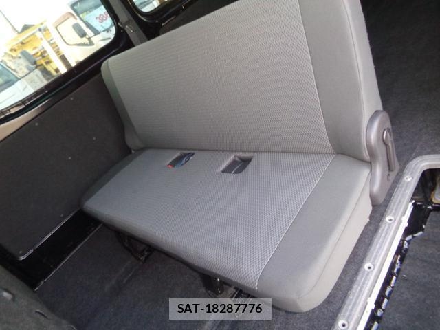 Nissan NV350 Caravan 2015-02 8002985-18
