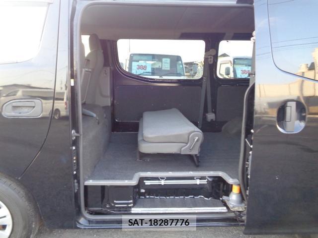 Nissan NV350 Caravan 2015-02 8002985-19