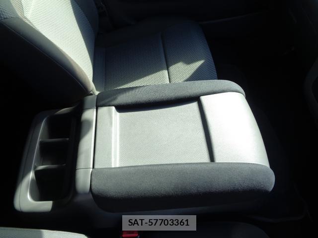 Nissan NV350 Caravan 2016-06 8002986-12
