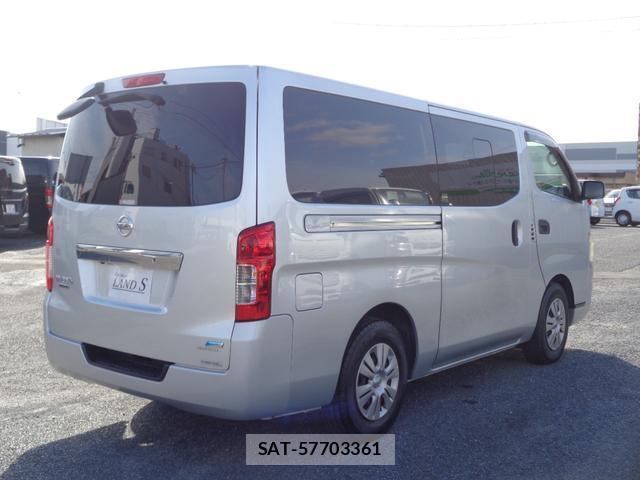 Nissan NV350 Caravan 2016-06 8002986-18