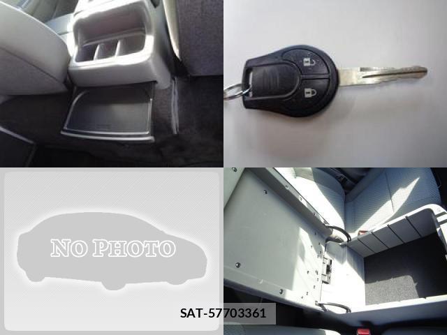 Nissan NV350 Caravan 2016-06 8002986-8