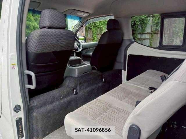 Nissan NV350 Caravan 2015-03 8003591-10