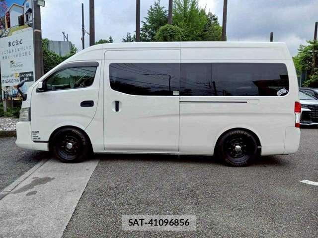 Nissan NV350 Caravan 2015-03 8003591-2