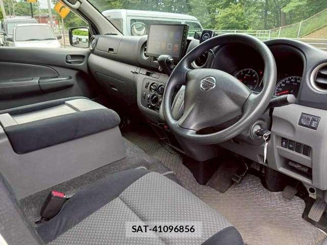 Nissan NV350 Caravan 2015-03 8003591-5