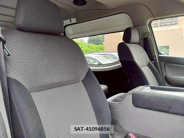Nissan NV350 Caravan 2015-03 8003591-6