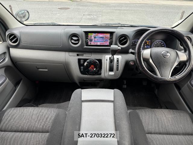 Nissan NV350 Caravan 2018-04 8004040-5