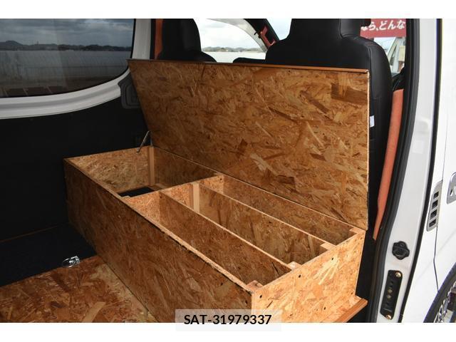 Nissan NV350 Caravan 2014-02 8004088-15