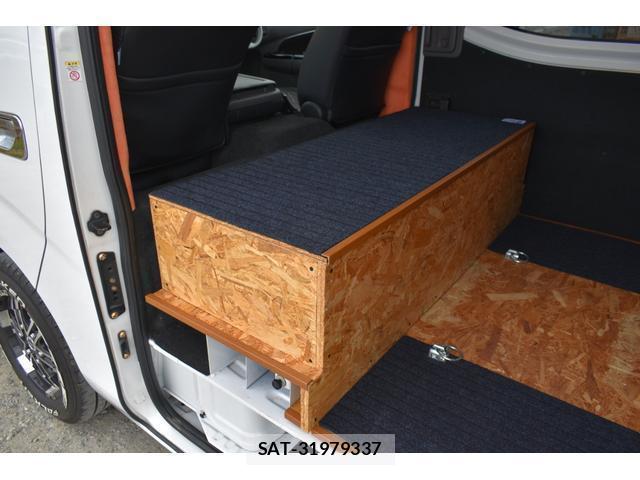 Nissan NV350 Caravan 2014-02 8004088-16