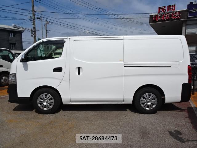 Nissan NV350 Caravan 2018-06 8004130-10