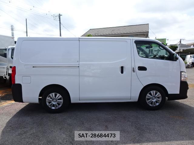Nissan NV350 Caravan 2018-06 8004130-3