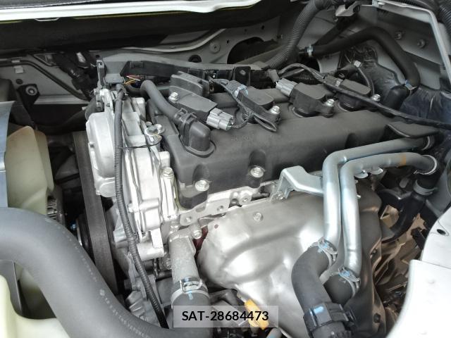 Nissan NV350 Caravan 2018-06 8004130-7