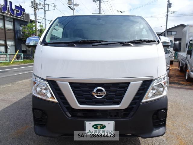 Nissan NV350 Caravan 2018-06 8004130-9