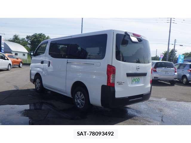 Nissan NV350 Caravan 2018-03 8004380-3