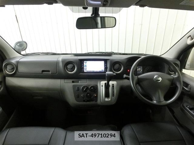 Nissan NV350 Caravan 2019-05 8004542-3