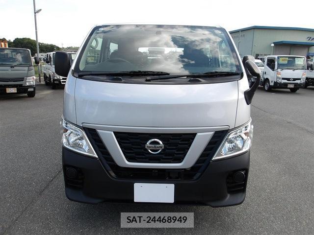 Nissan NV350 Caravan 2020-10 8004545-12