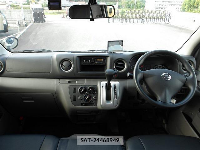 Nissan NV350 Caravan 2020-10 8004545-3
