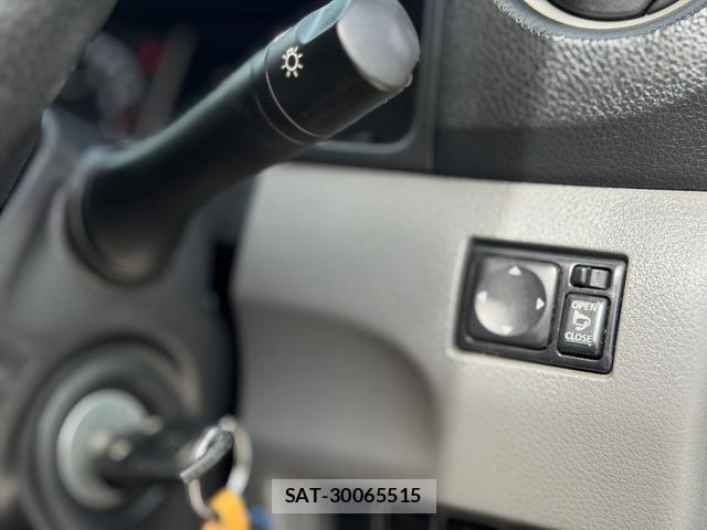 Nissan NV350 Caravan 2015-09 8006028-17