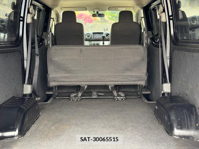 Nissan NV350 Caravan 2015-09 8006028-9