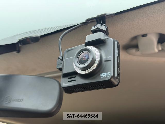 Nissan NV350 Caravan 2016-02 8006029-18