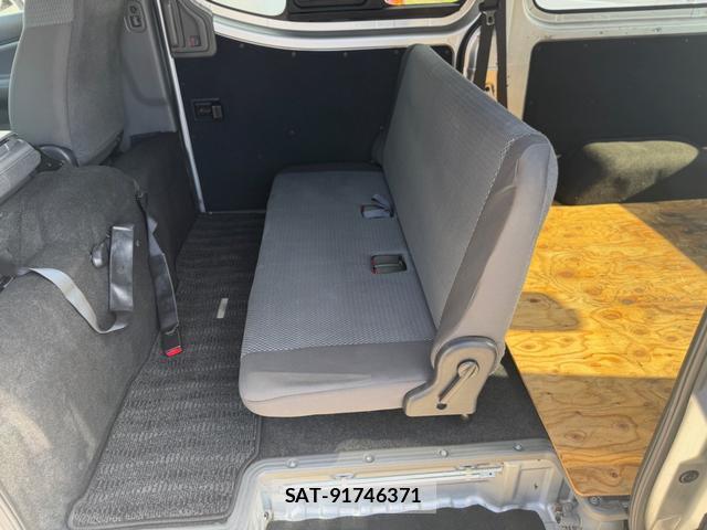 Nissan NV350 Caravan 2016-07 8006030-17