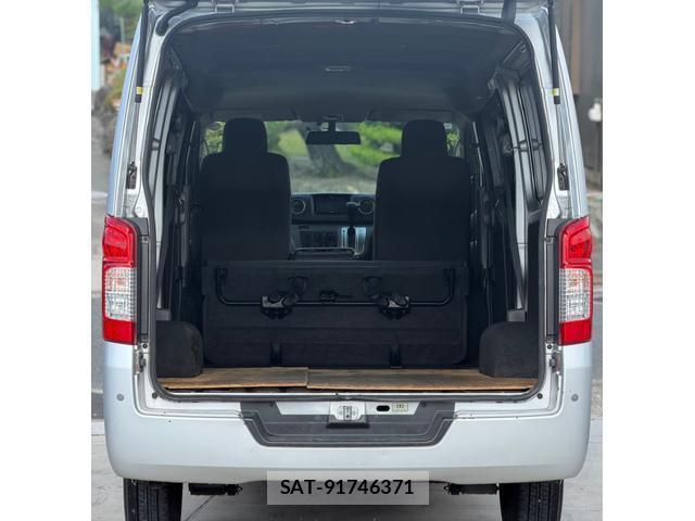 Nissan NV350 Caravan 2016-07 8006030-6
