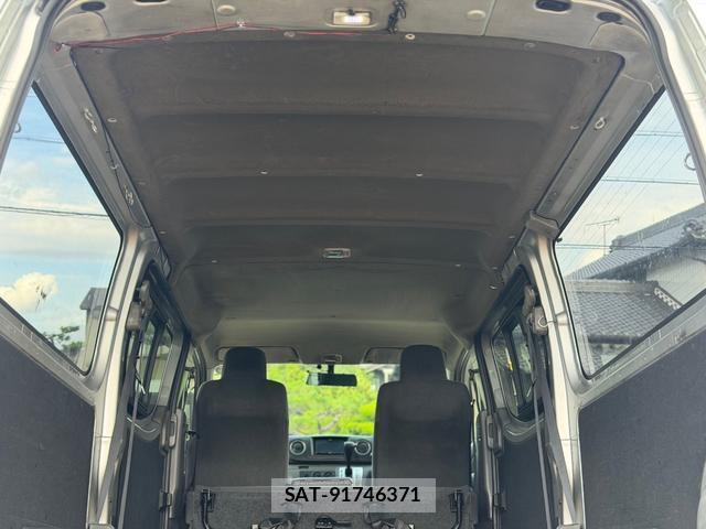 Nissan NV350 Caravan 2016-07 8006030-8