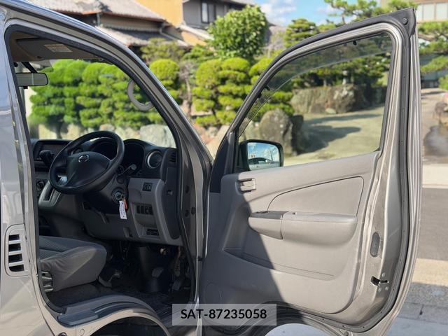 Nissan NV350 Caravan 2014-07 8006031-19