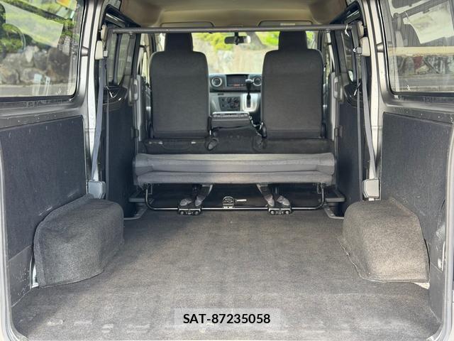 Nissan NV350 Caravan 2014-07 8006031-7